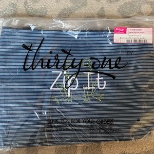 Thirty One Zipper Pouch